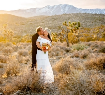 Love Story Photography small image